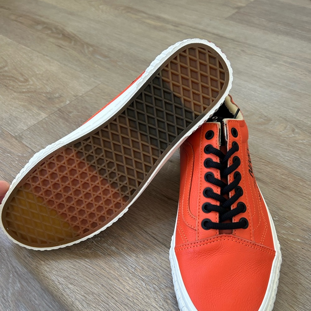 Vans NASA Orange Sneakers SIZE 9M - Picture 3 of 4